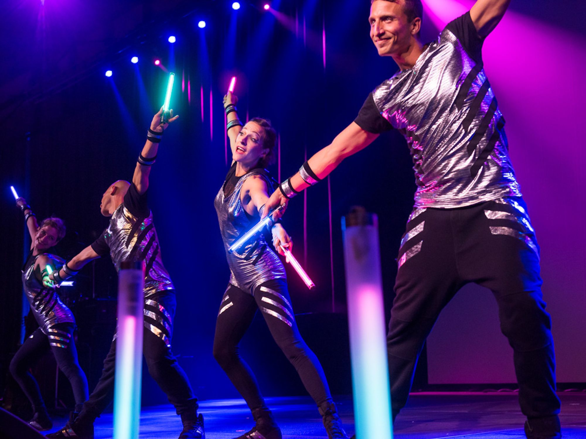 LED-Show und Lichtjonglage fĂŒr eine Firmenfeier im Messezentrum Freiburg