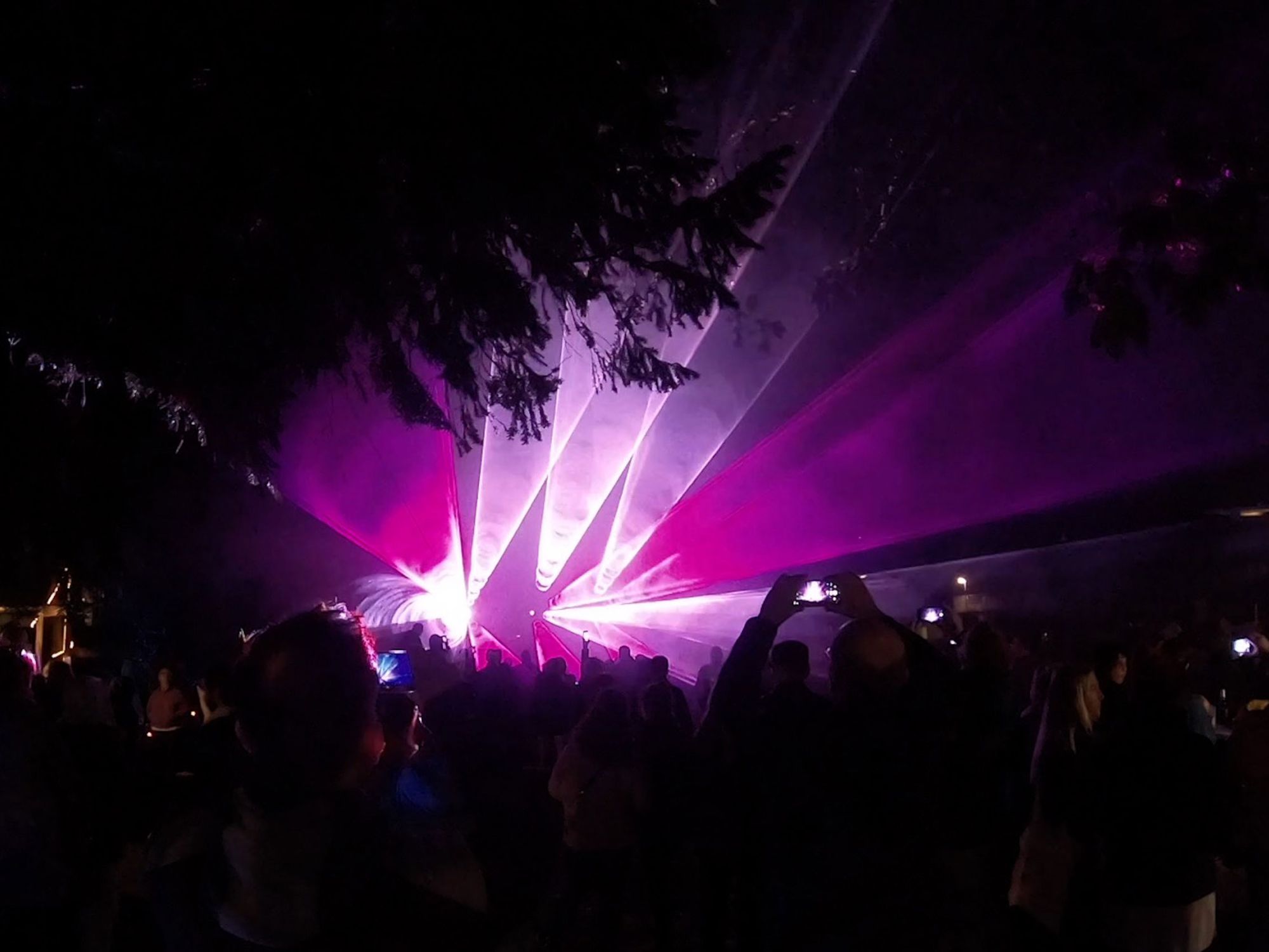 Hemelinger Lichterfest mit Lasershow „Northern Lights“
