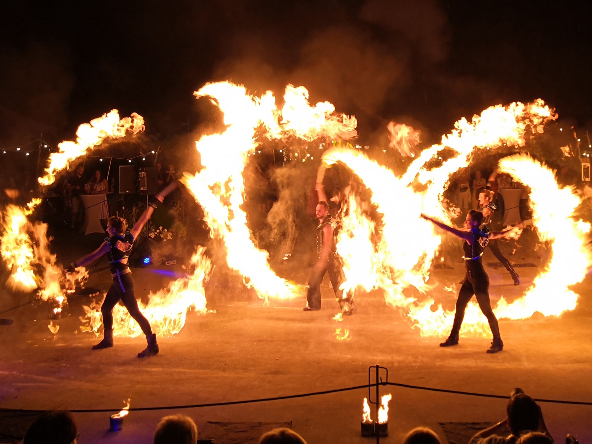 Feuershow zum Lichterfest in Bremen