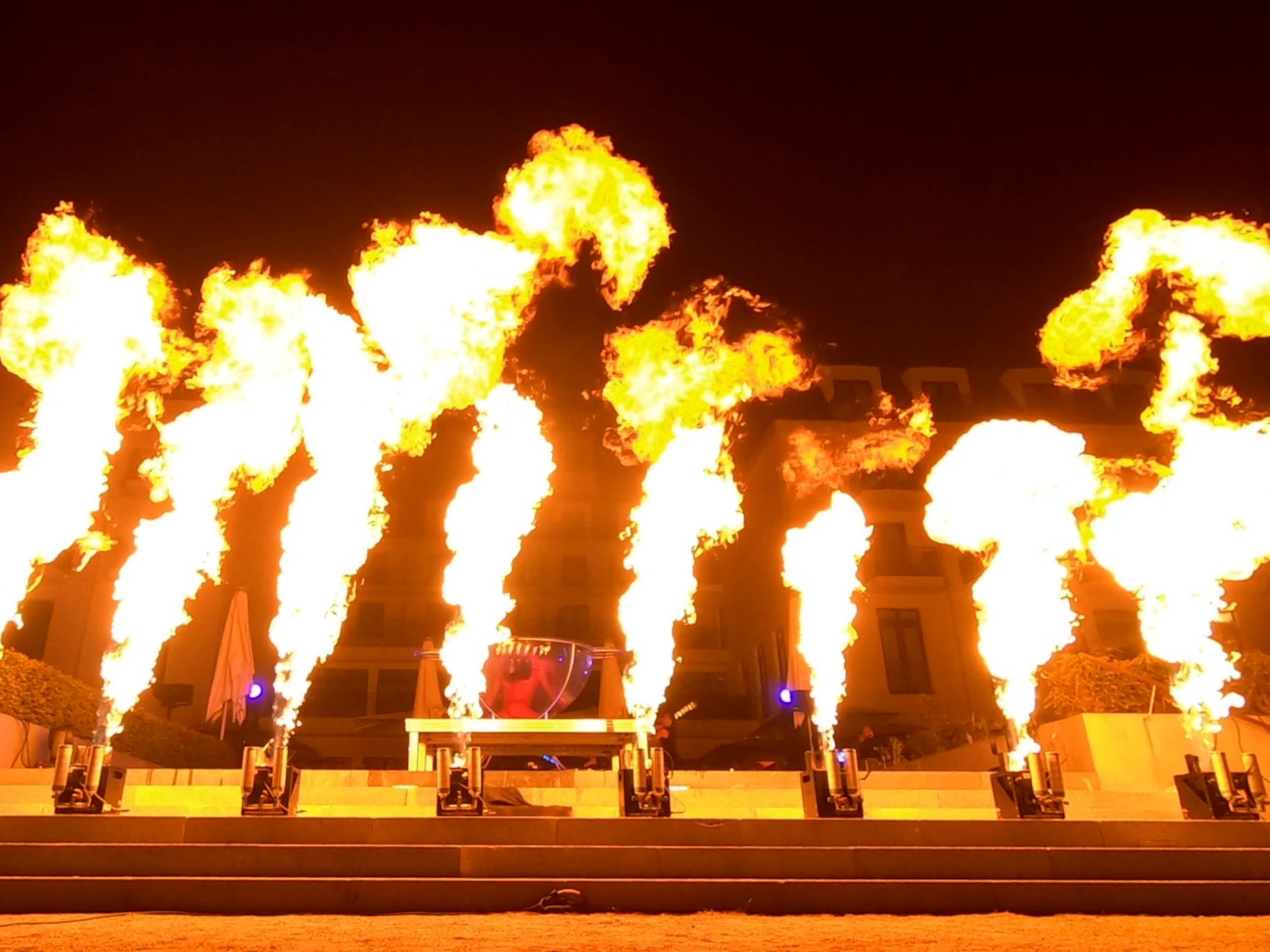 Flammenprojektor zur Feuershow-Begleitung in Kühlungsborn