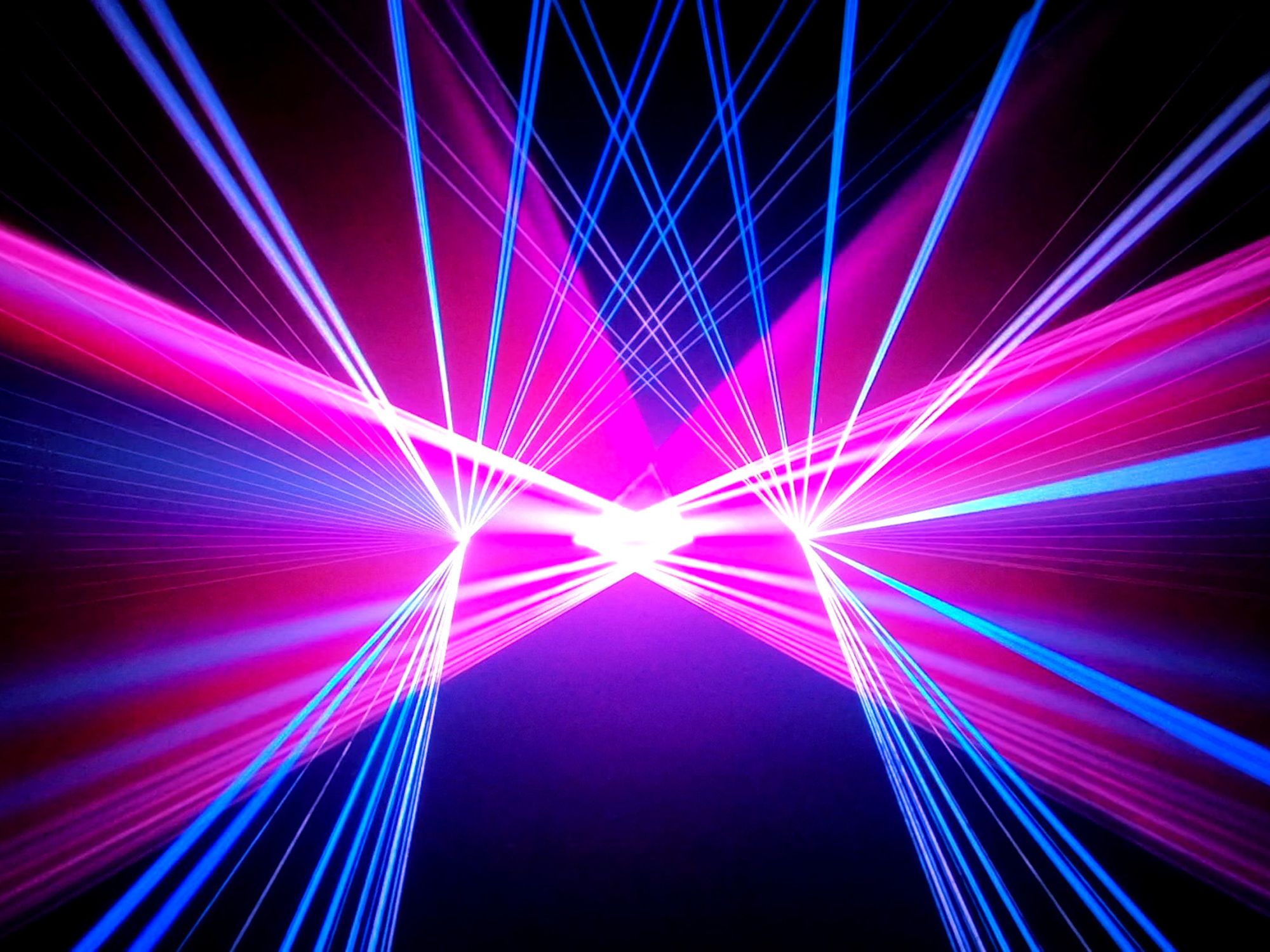 Lasershow Live-Test mit Pangolin Beyond Lasersteuerung